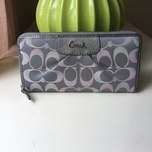 Coach Signature Jacquard Accordion Wallet